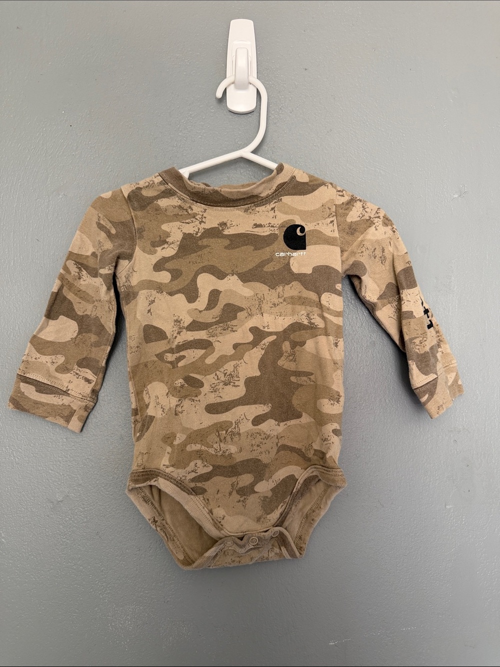 Carhartt Baby Long Sleeve Camo Brown Cotton Bodysuit Onesie 12 Month